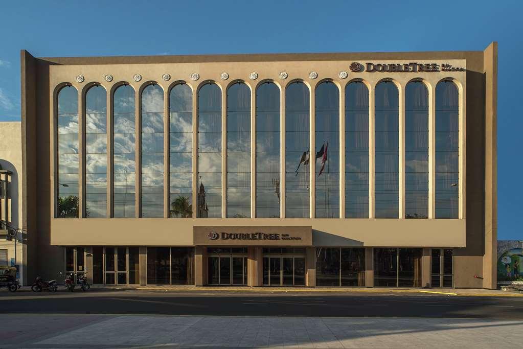 Doubletree By Hilton Iquitos Hotel Exterior photo