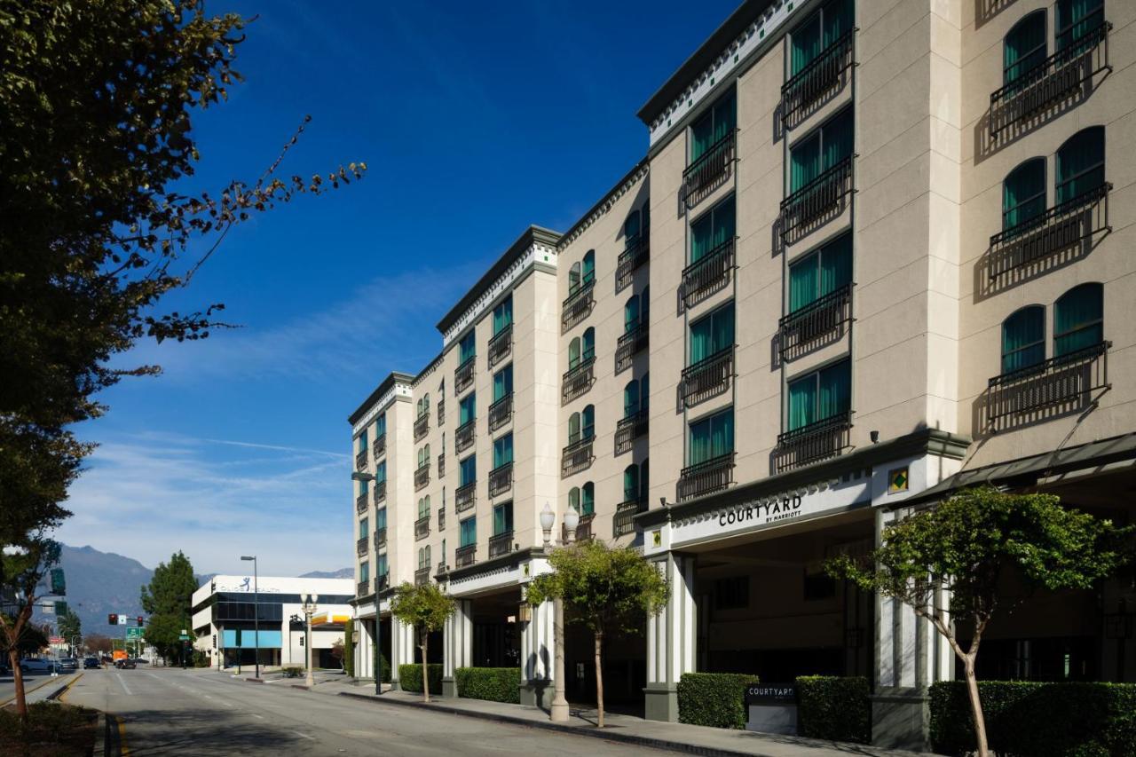 Courtyard By Marriott Los Angeles Pasadena Old Town Exterior photo