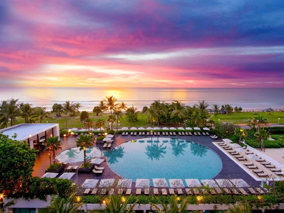 Pullman Phuket Karon Beach Resort Exterior photo