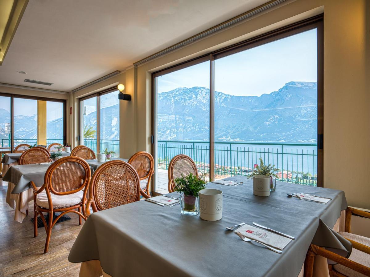 Hotel San Pietro Limone sul Garda Exterior photo