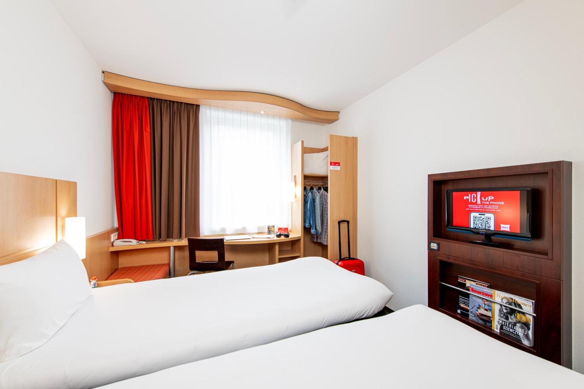 Ibis Krakow Stare Miasto Exterior photo