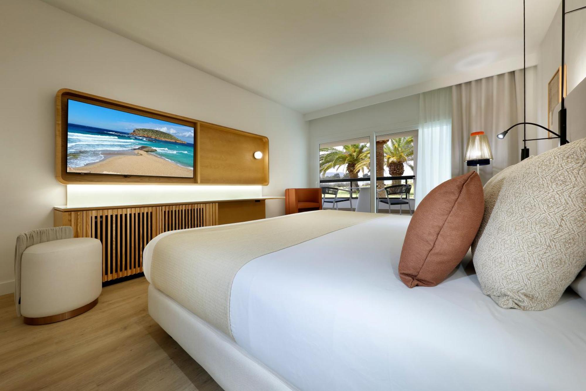 Grand Palladium White Island Resort & Spa Playa d'en Bossa Exterior photo