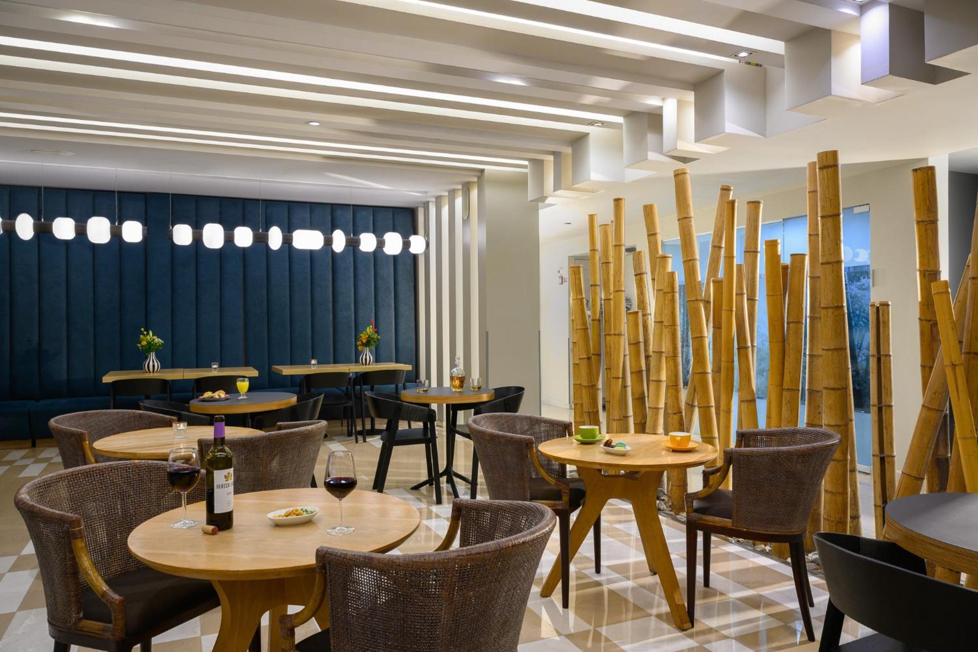 Sadot Hotel Ben Gurion Airport - An Atlas Boutique Hotel Beer Yaakov Exterior photo