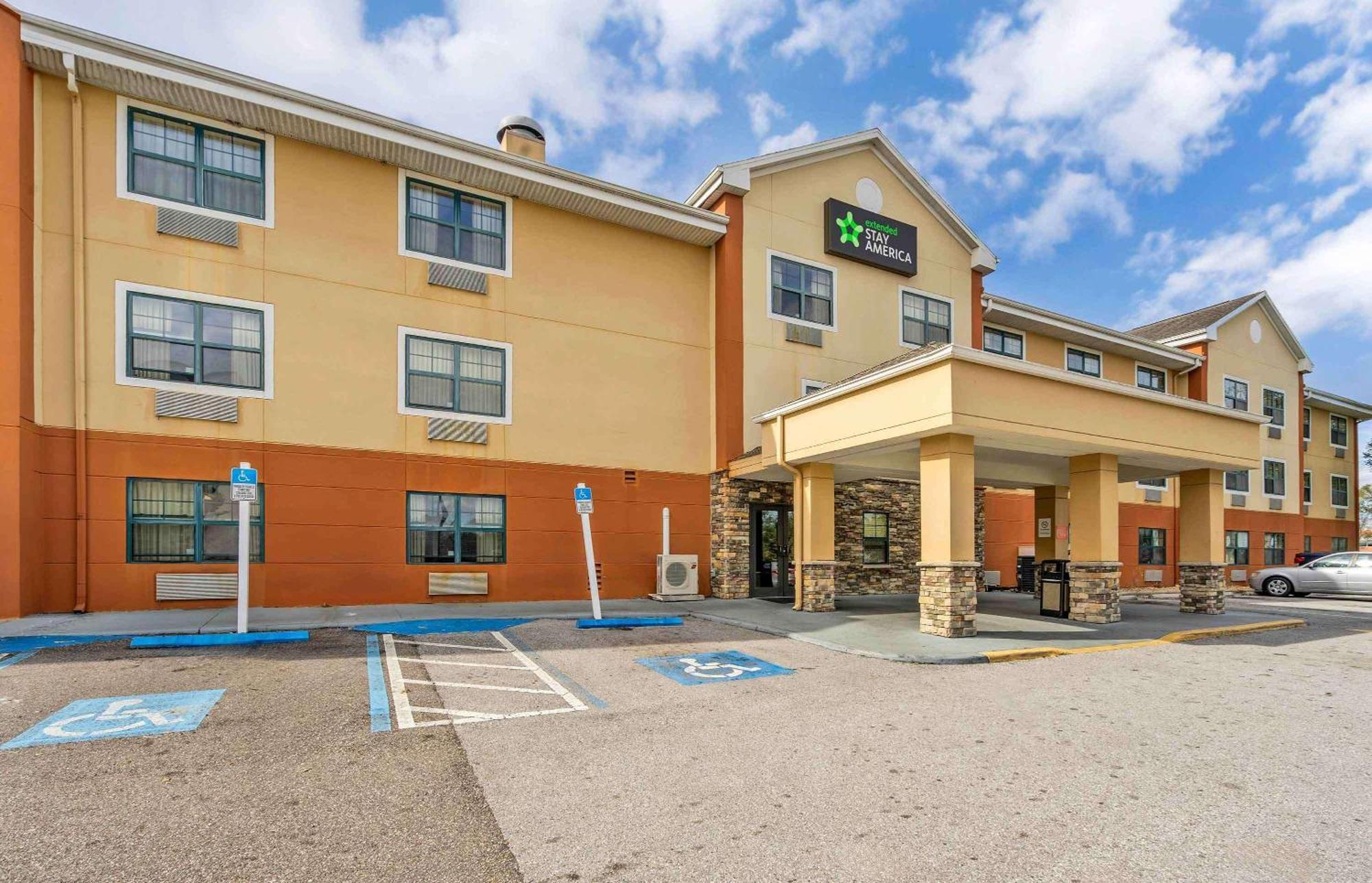 Extended Stay America Select Suites - Tampa - North - Usf - Attractions Exterior photo