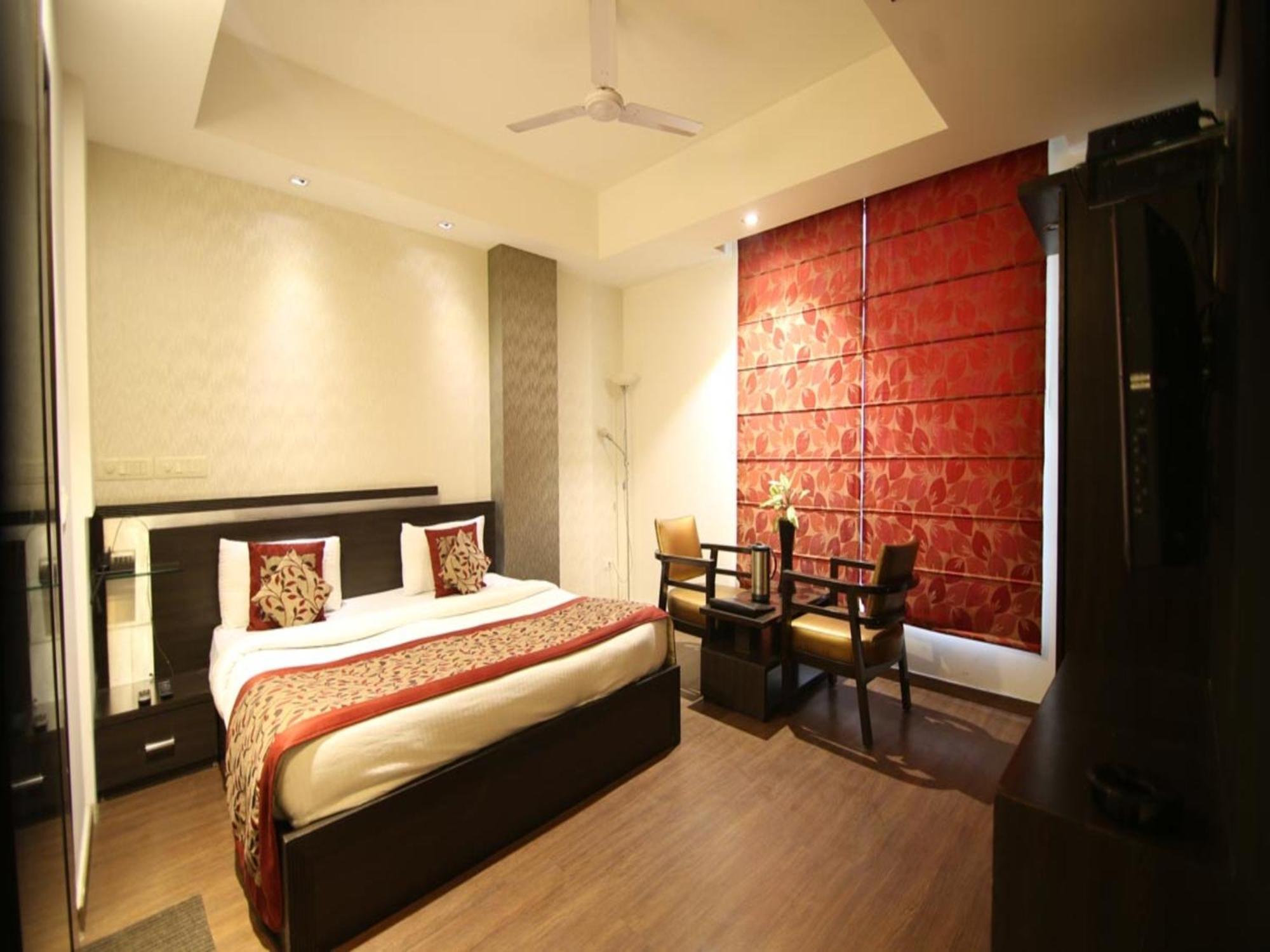 The Prime Balaji Deluxe @ New Delhi Railway Station Hotel Room photo