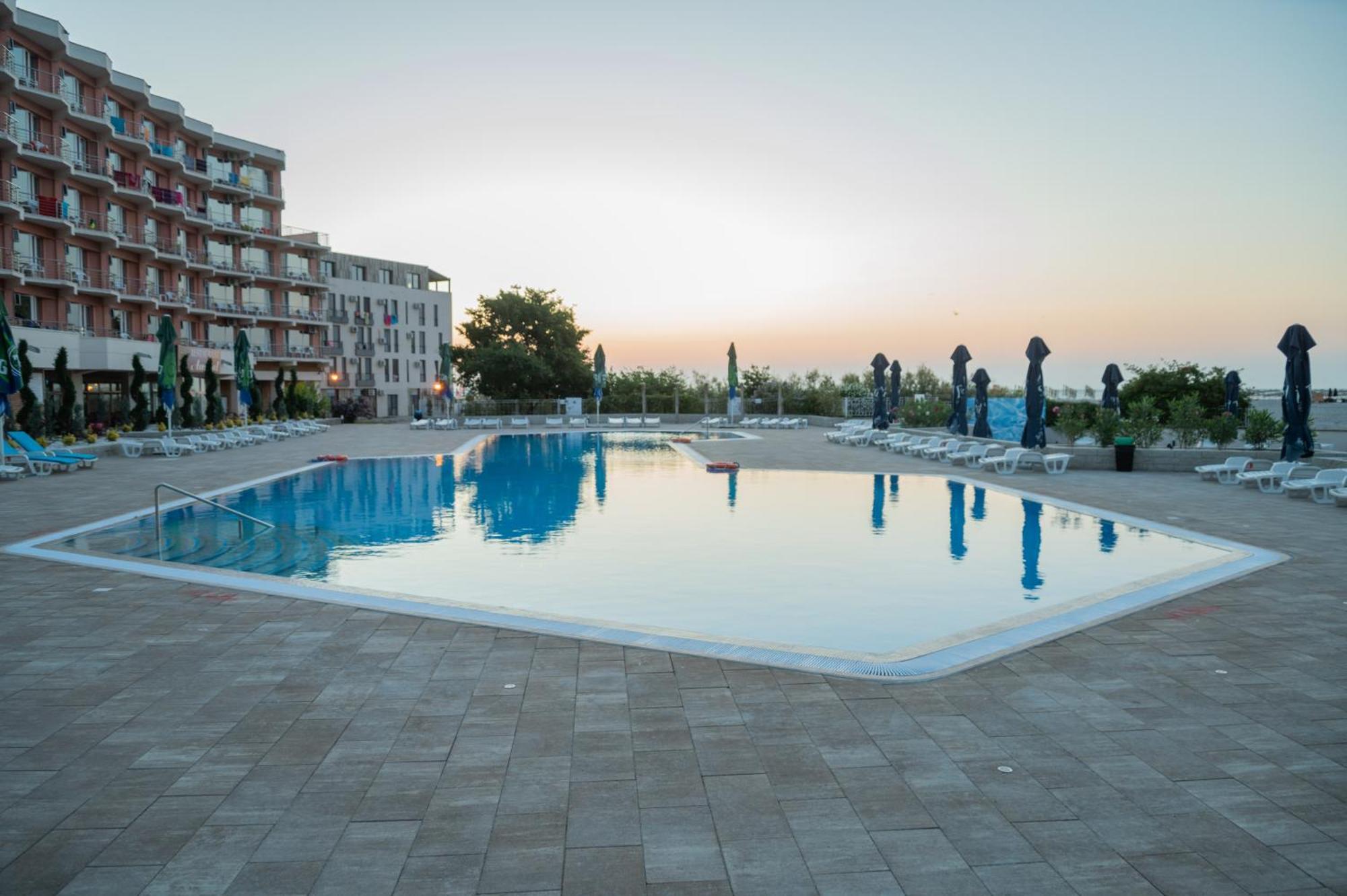 Hotel Amiral Mamaia Exterior photo