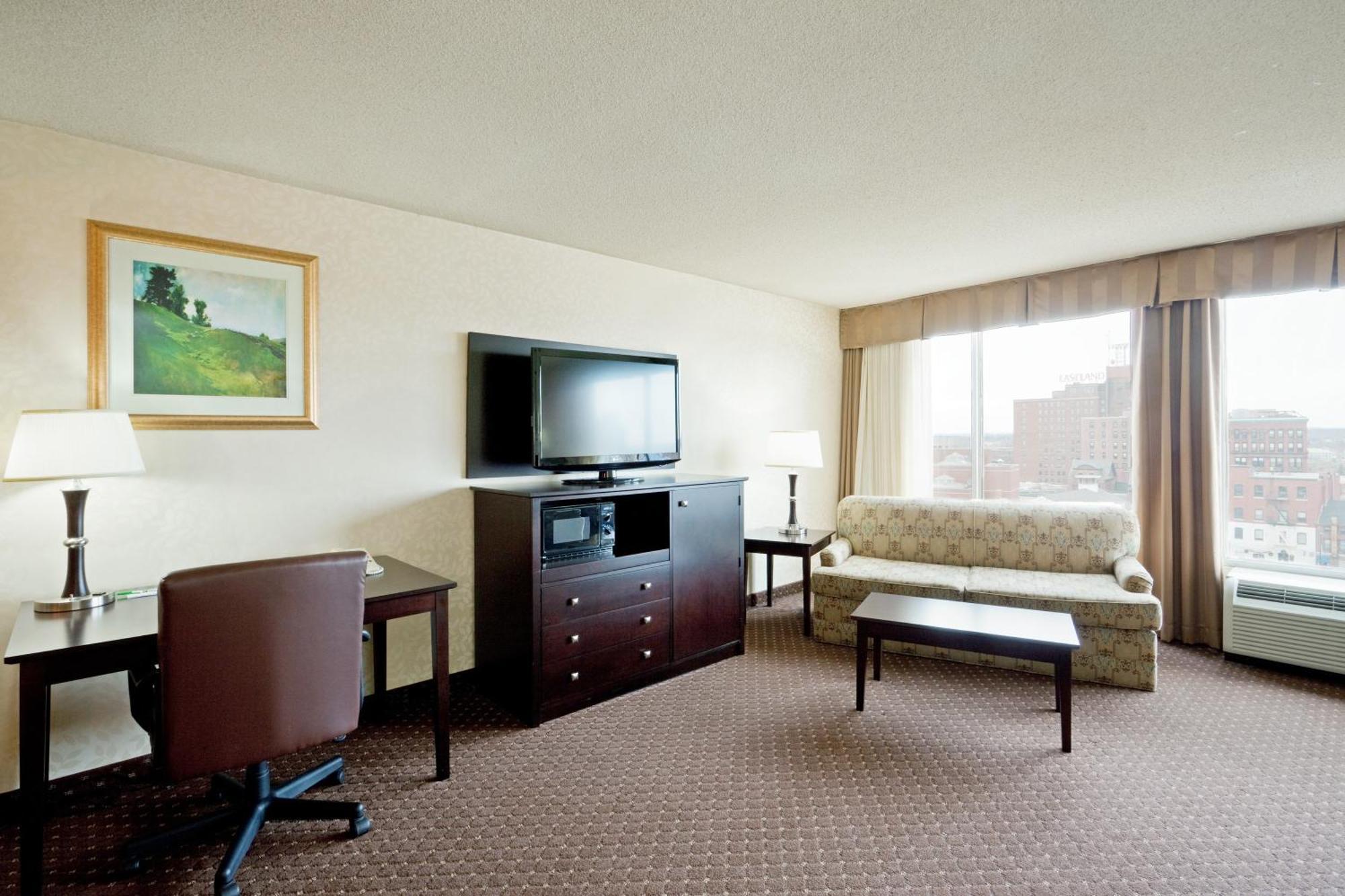 Holiday Inn Portland-By The Bay, An Ihg Hotel Exterior photo