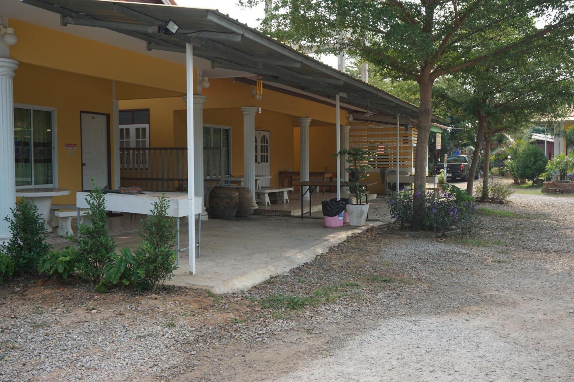 Pooma Resort Chao Lao Beach Exterior photo