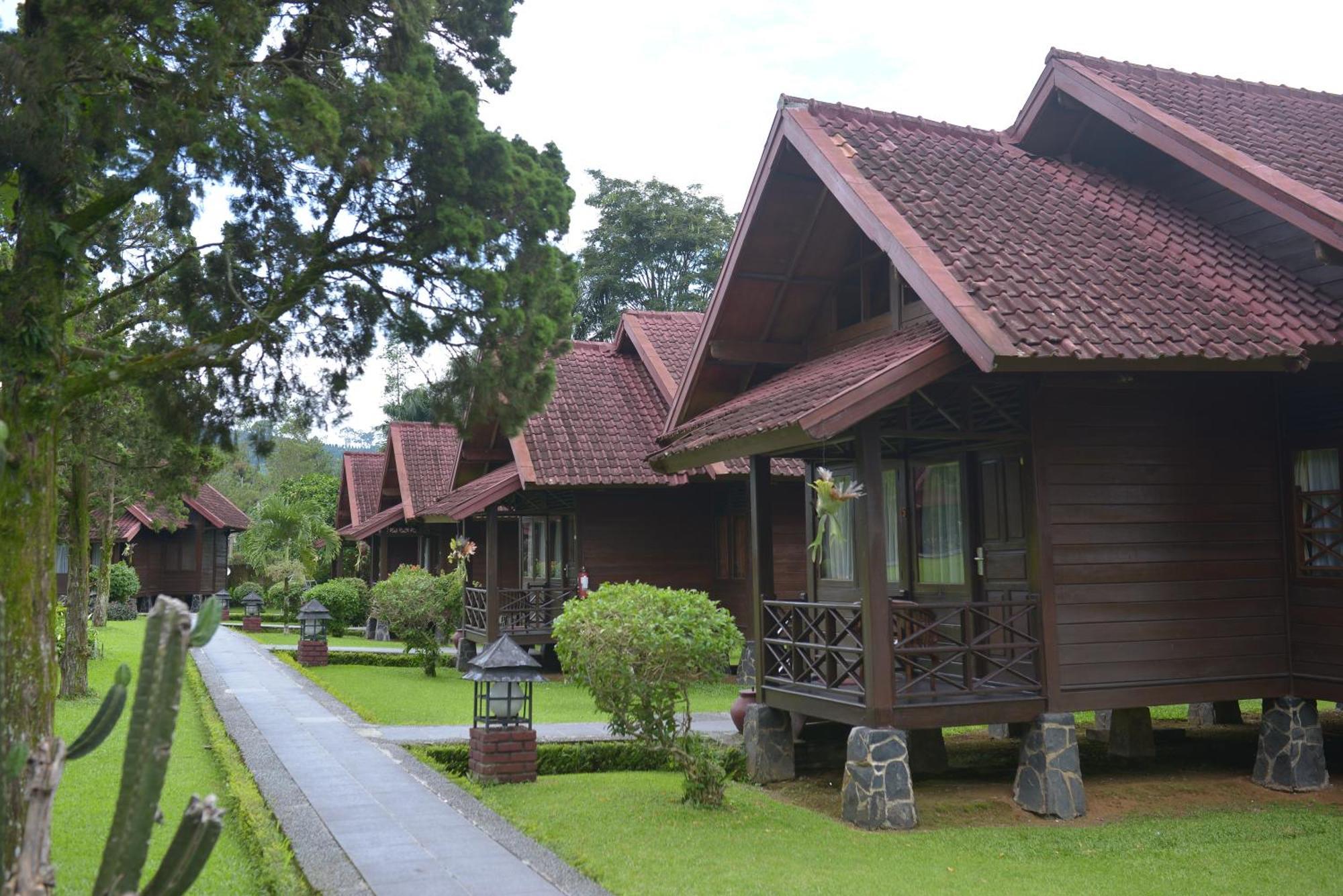 Citra Cikopo Hotel & Family Cottages Puncak Exterior photo