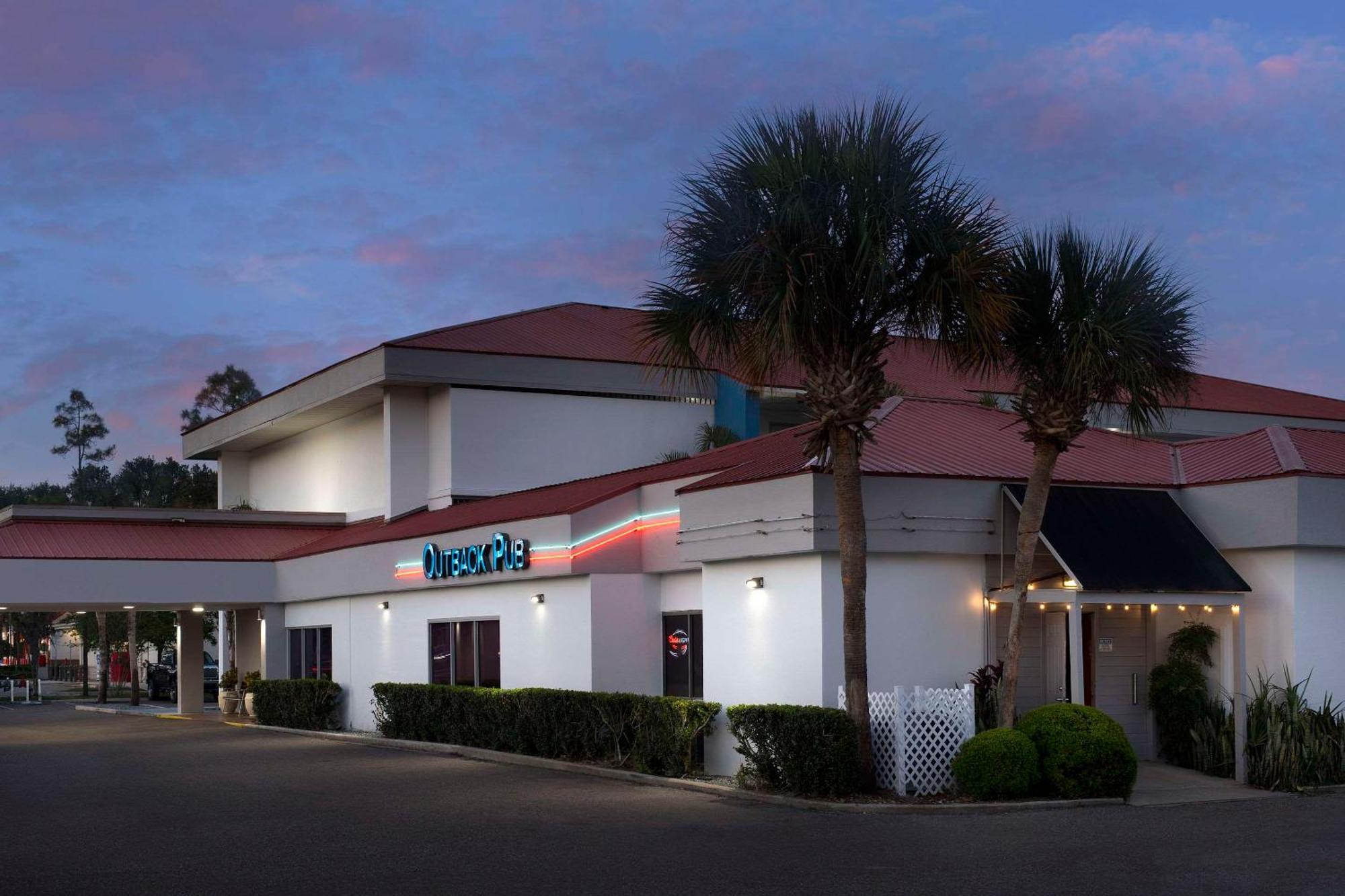Quality Inn Atlantic Beach-Mayo Clinic Jax Area Exterior photo