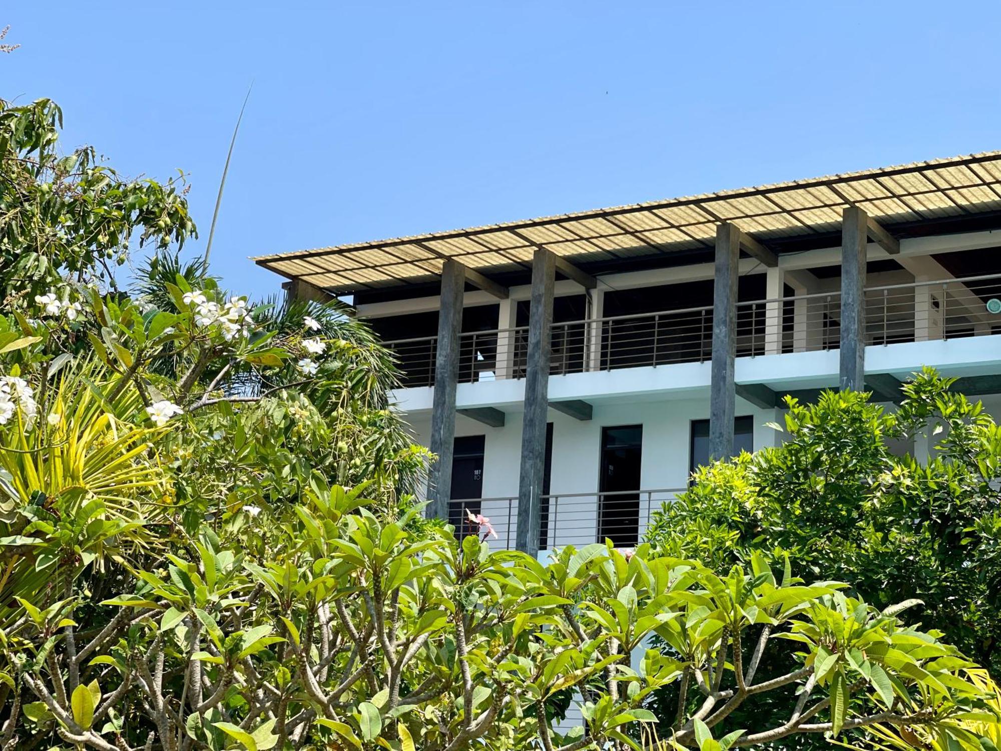 Olanro Hotel Negombo Exterior photo