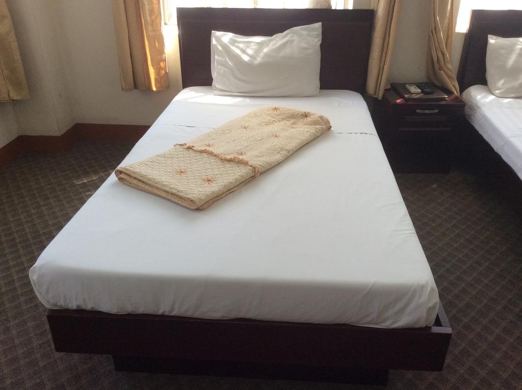 Hoa Cuong Hotel Ha Long Room photo