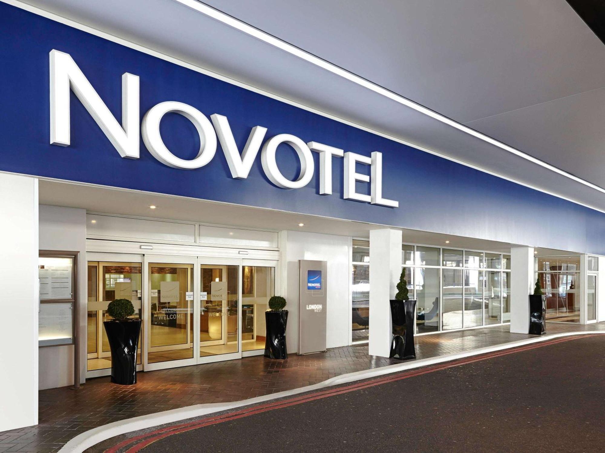 Novotel London West Exterior photo