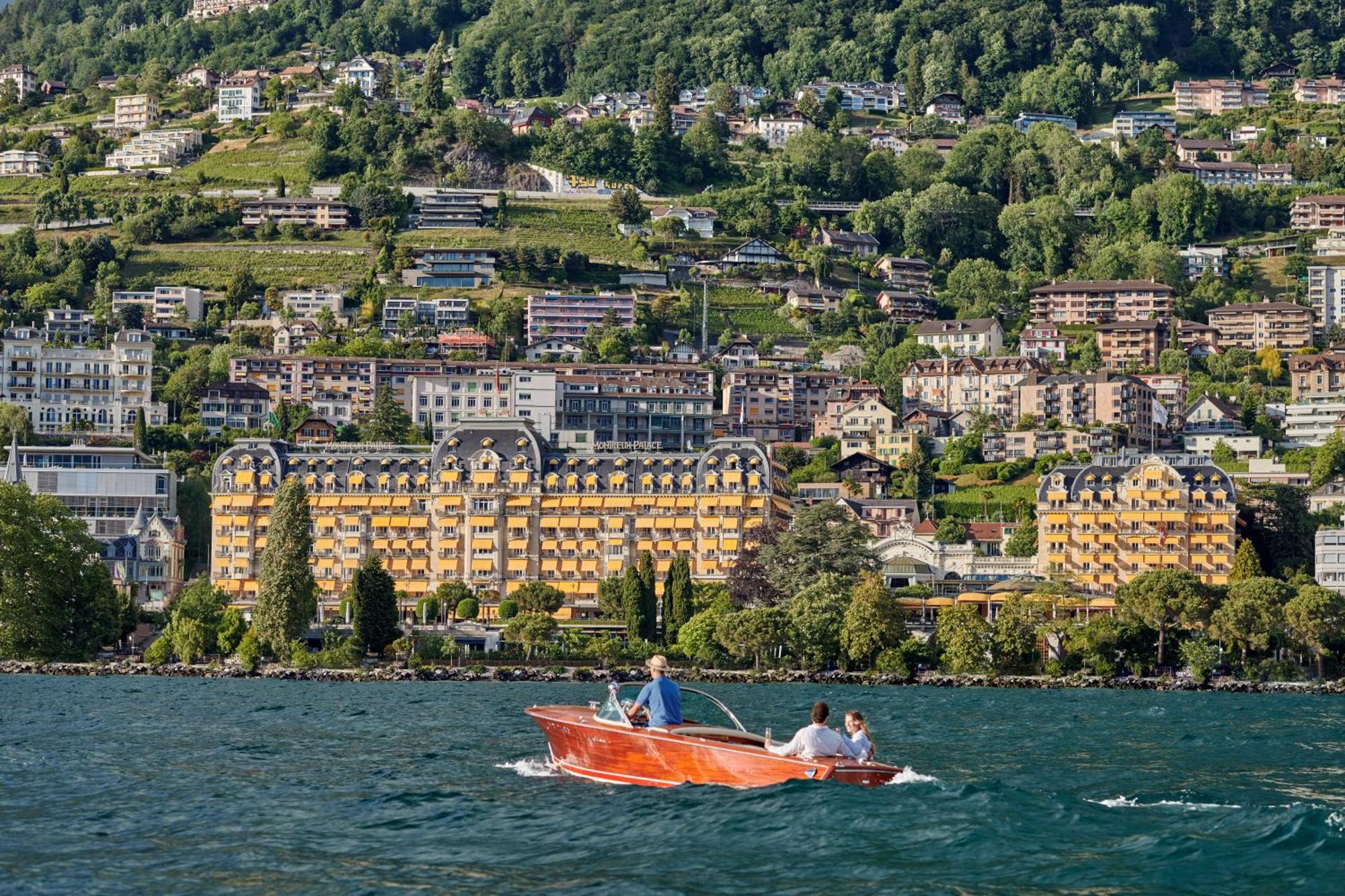 Fairmont Le Montreux Palace Exterior photo