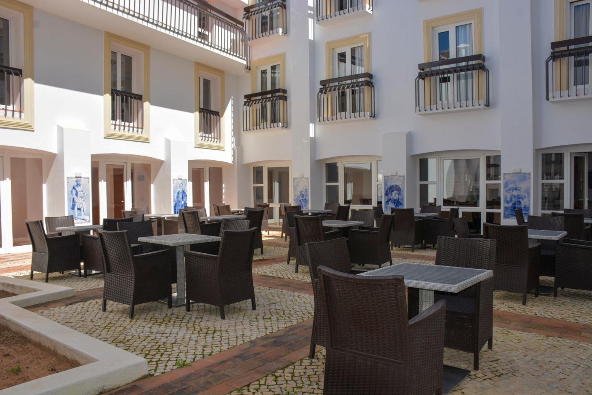 Hotel Carvoeiro Plaza Exterior photo