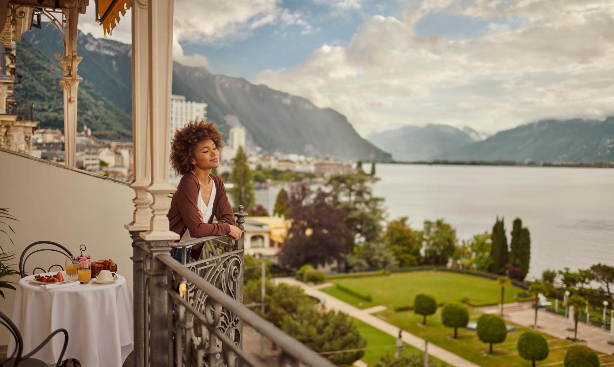 Fairmont Le Montreux Palace Exterior photo