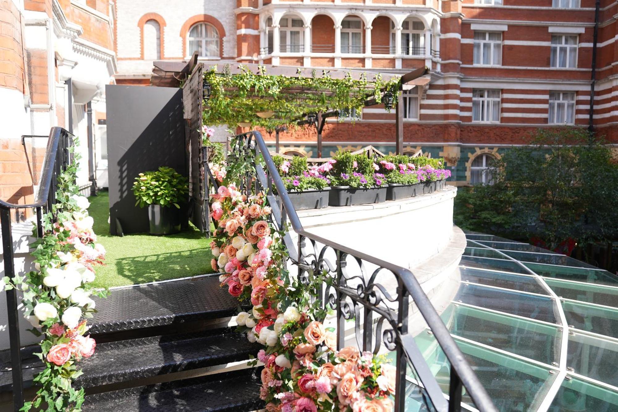 St. James' Court, A Taj Hotel, London Exterior photo