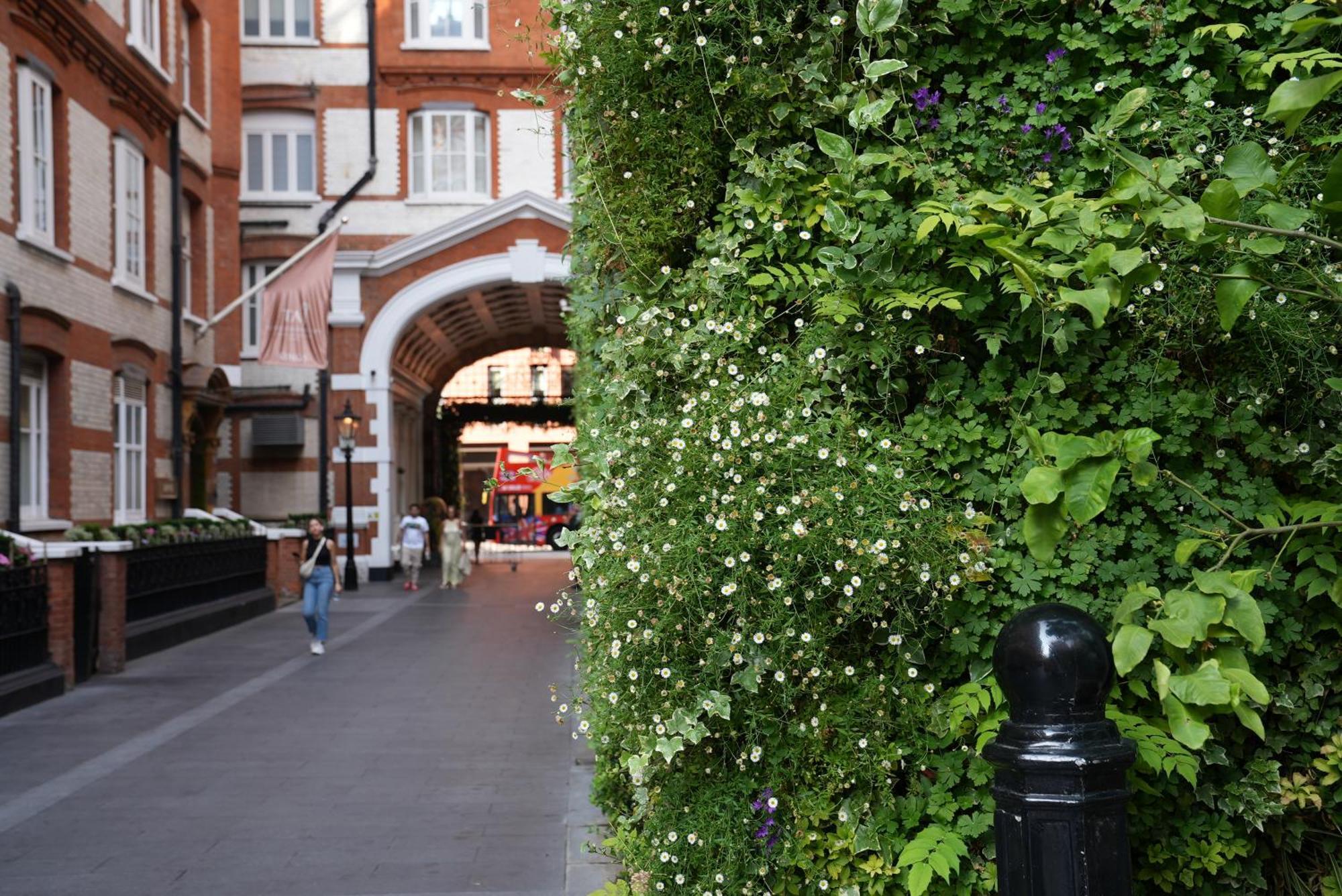 St. James' Court, A Taj Hotel, London Exterior photo