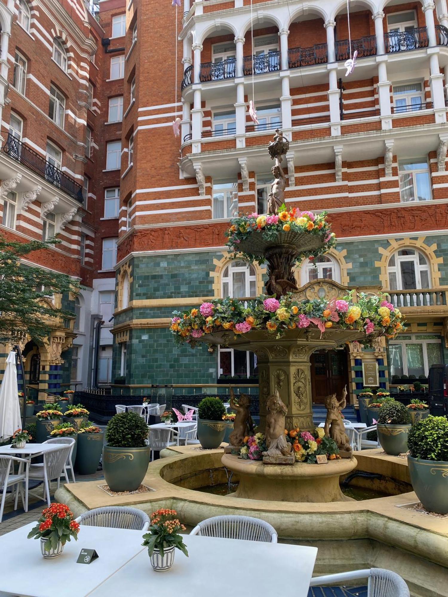 St. James' Court, A Taj Hotel, London Exterior photo