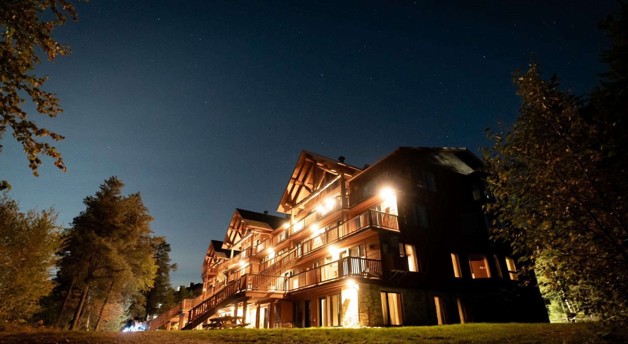 Auberge Du Lac Taureau Saint-Michel des Saints Exterior photo