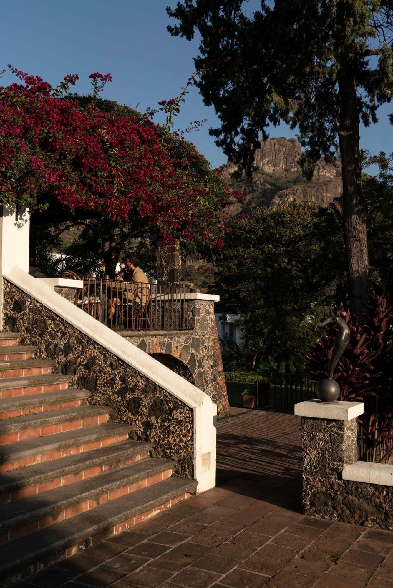 Posada Del Tepozteco - Hotel & Gallery Tepoztlan Exterior photo