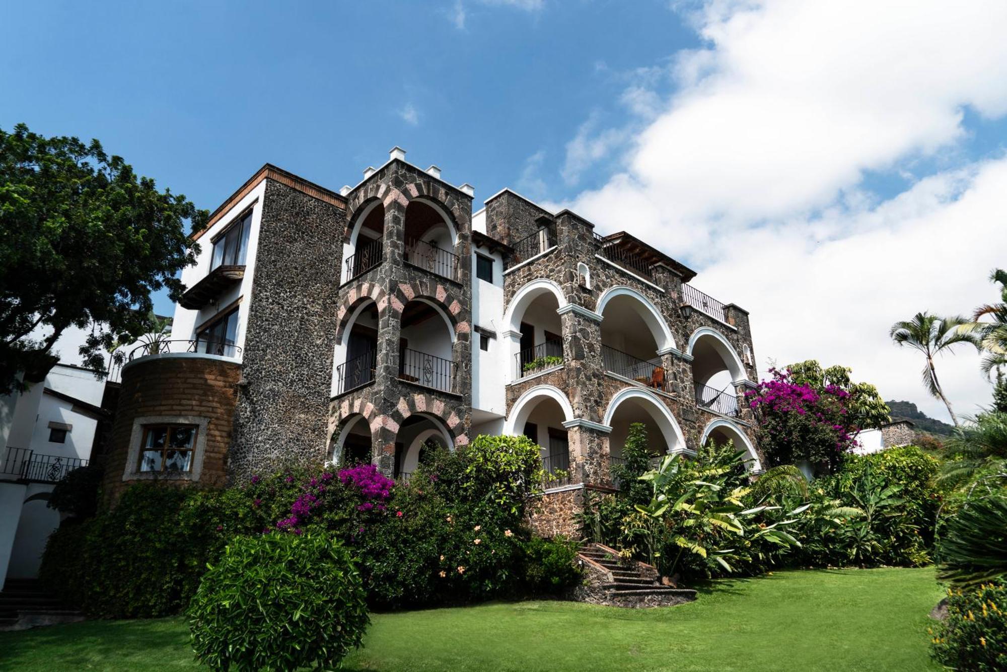 Posada Del Tepozteco - Hotel & Gallery Tepoztlan Exterior photo