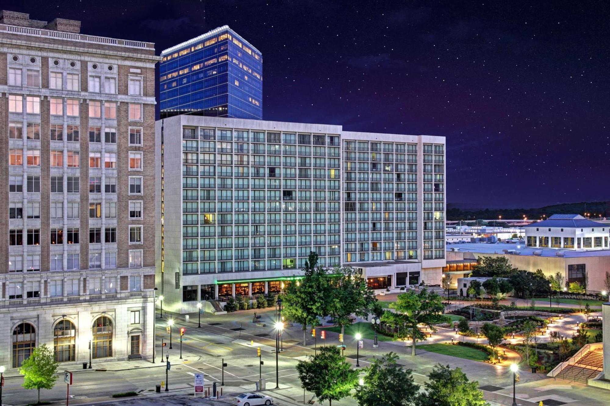 Hyatt Regency Tulsa Downtown Hotel Exterior photo