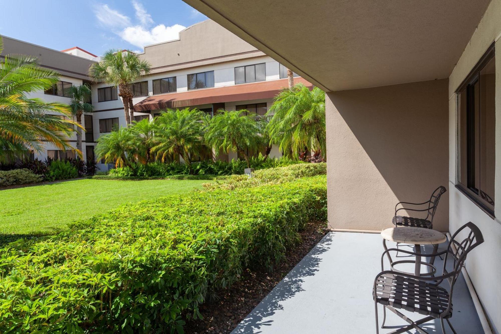 Sheraton Suites Orlando Airport Hotel Exterior photo