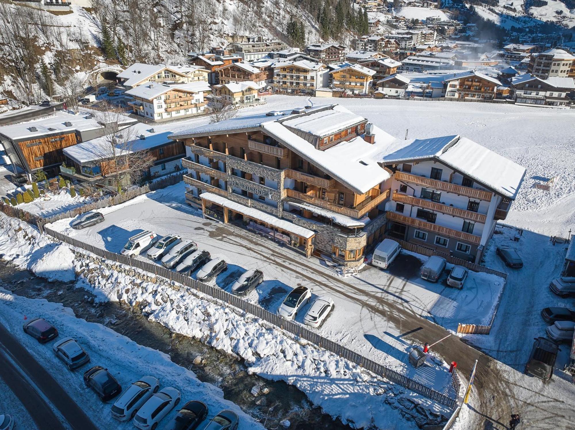 Hotel Hubertushof Saalbach-Hinterglemm Exterior photo