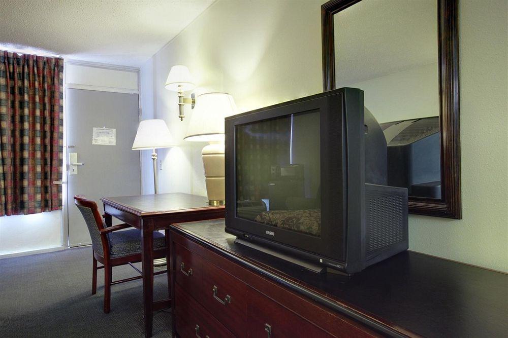 Castle Inn & Suites Anadarko Room photo