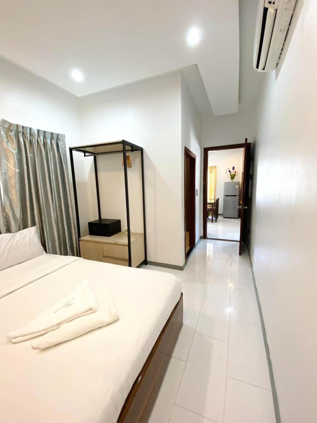 White Residence Hotel & Apartment Phnom Penh Exterior photo