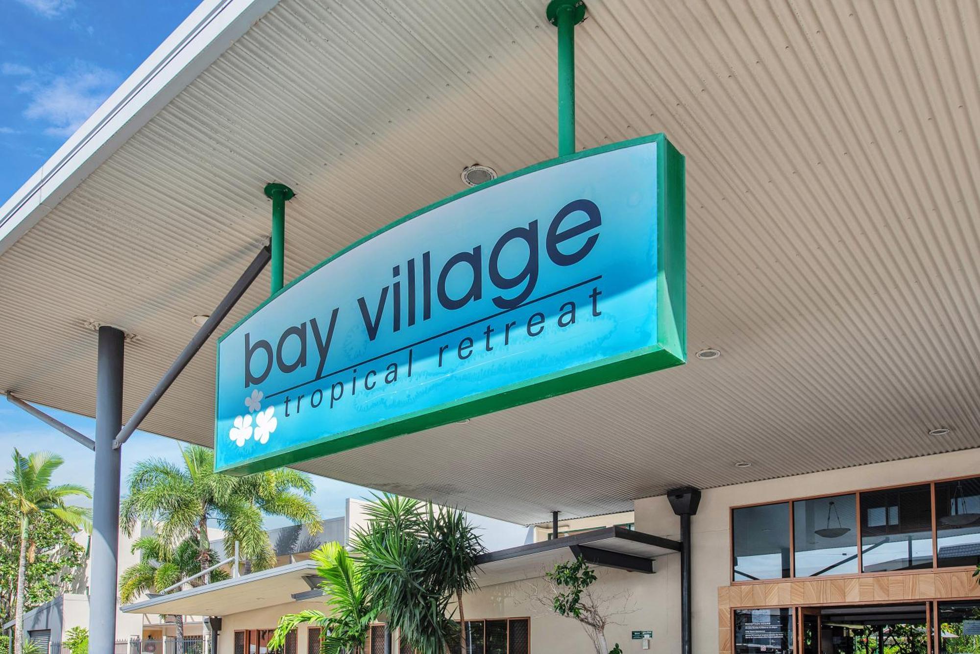 Bay Village Tropical Retreat & Apartments Cairns Exterior photo