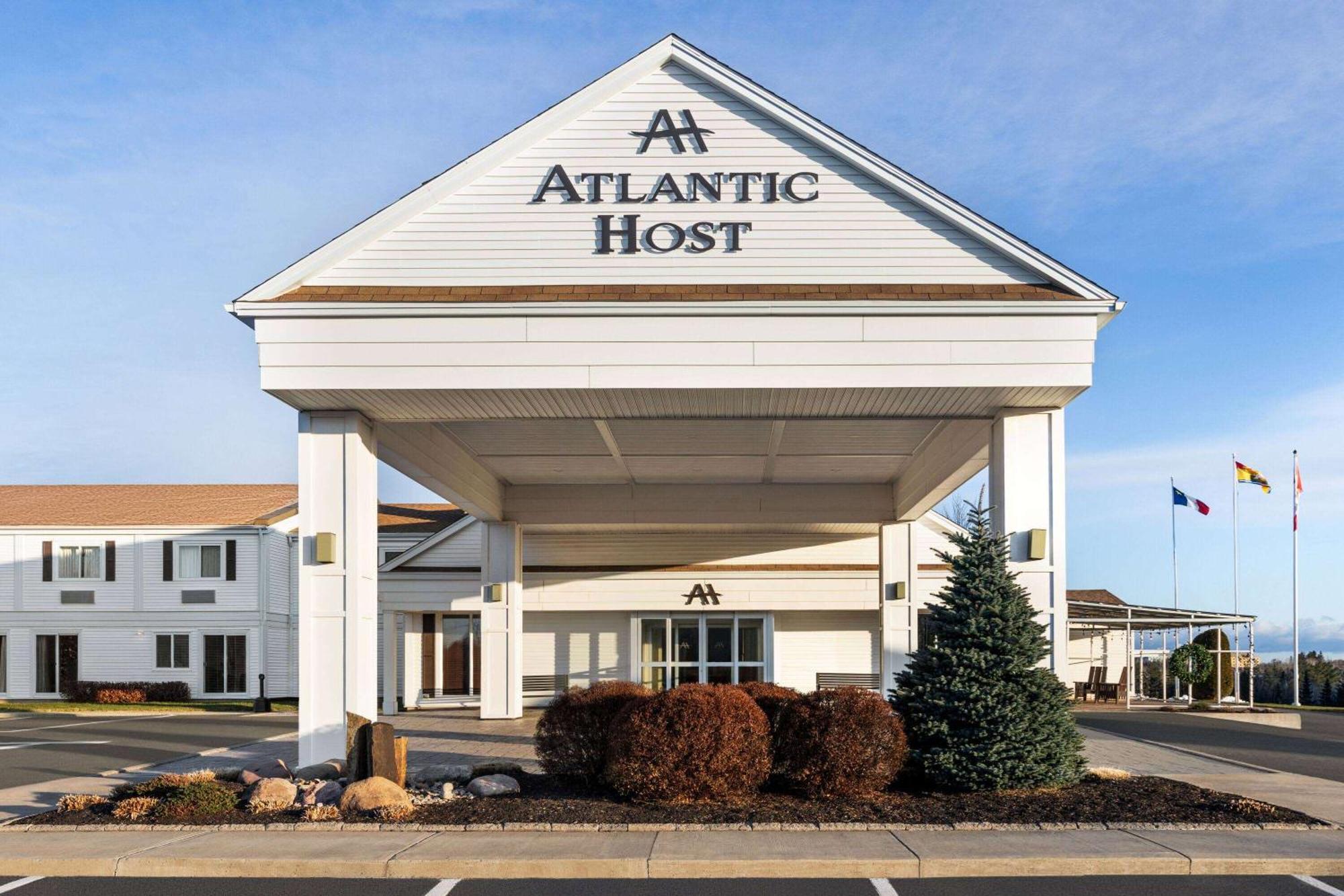 Atlantic Host Hotel, Trademark Collection By Wyndham Bathurst Exterior photo