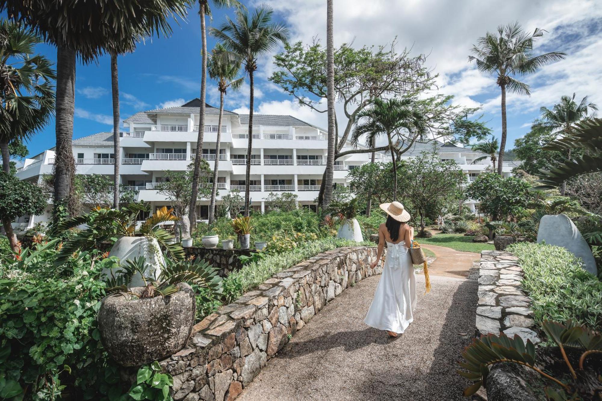 Thavorn Palm Beach Resort Phuket Karon Exterior photo