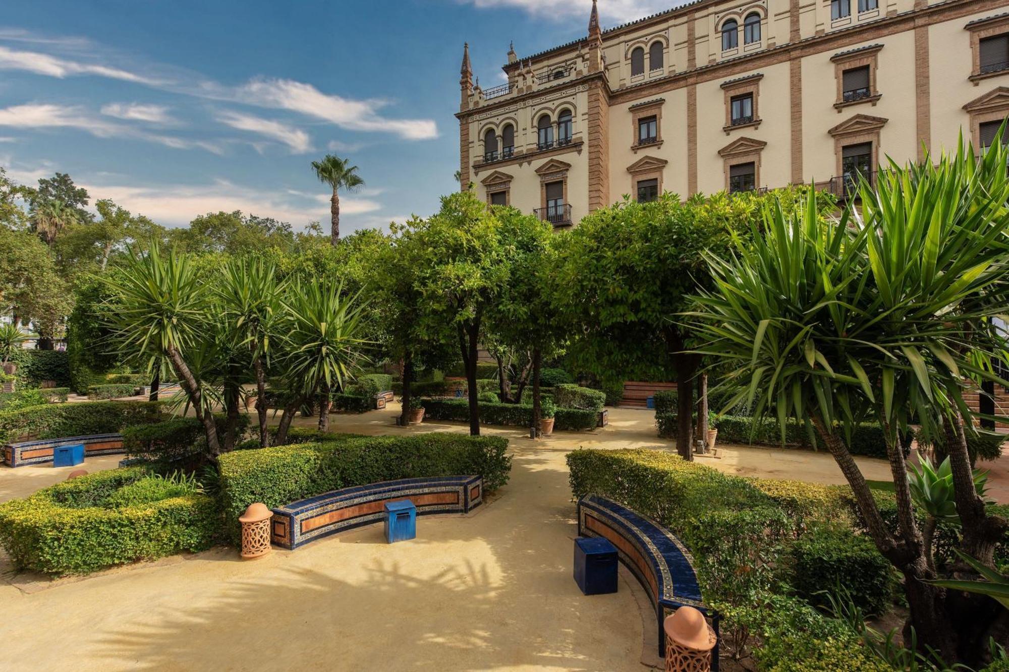 Hotel Alfonso Xiii, A Luxury Collection Hotel, Seville Exterior photo