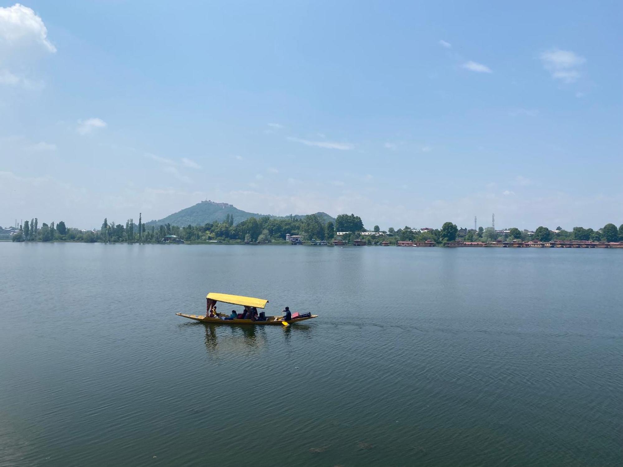 Houseboat Lily Of Nageen Srinagar  Exterior photo