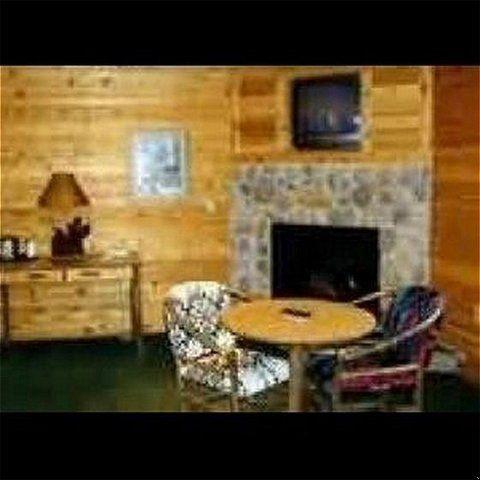 The Lodge At Crooked Lake Siren Interior photo