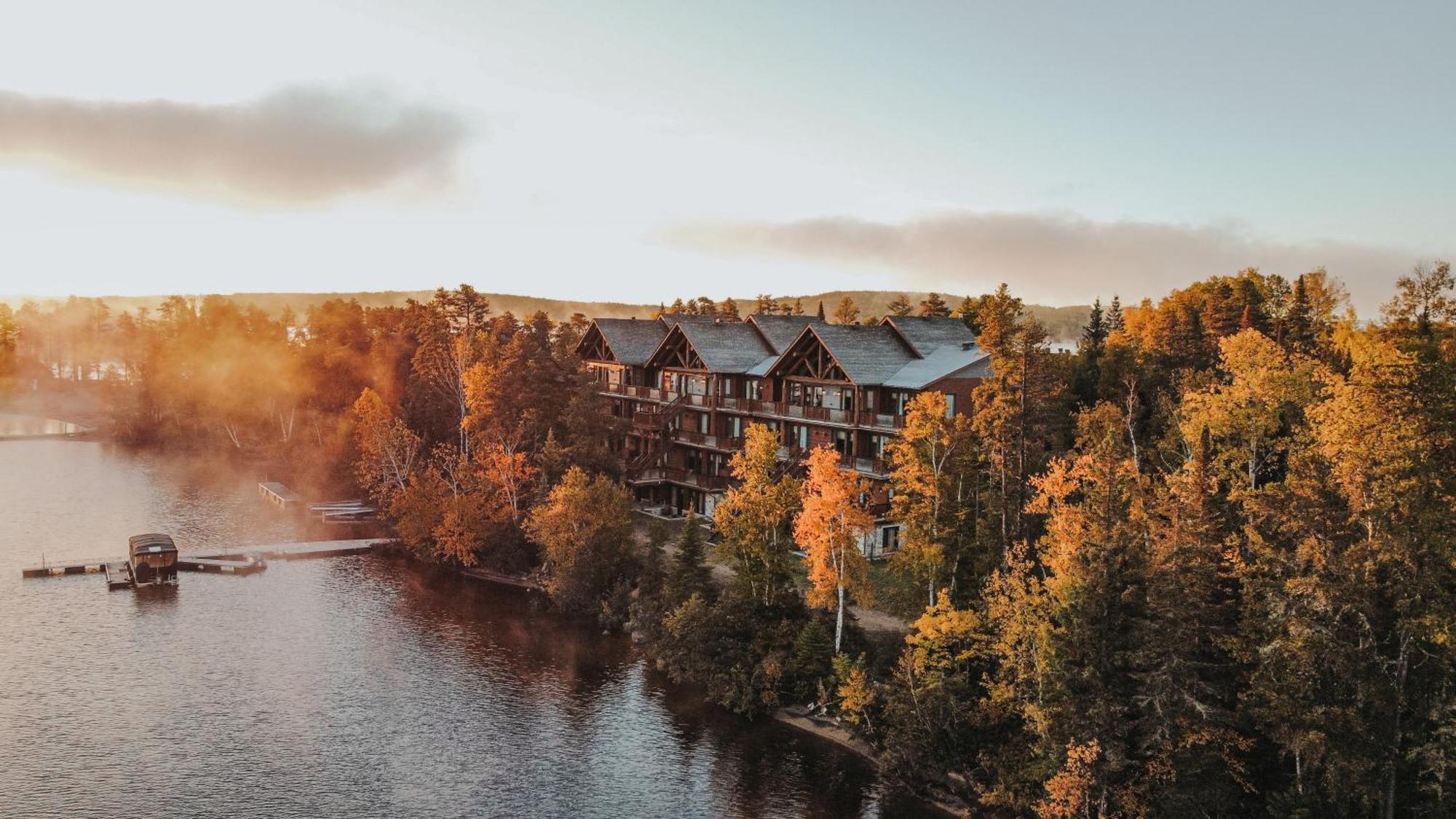 Auberge Du Lac Taureau Saint-Michel des Saints Exterior photo