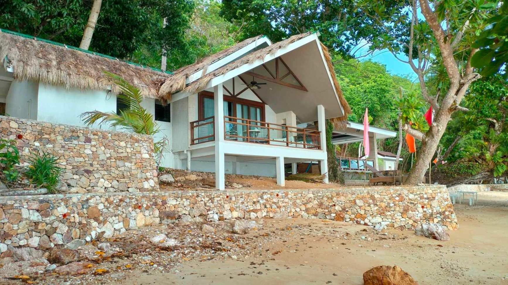 Alam Indah Busuanga Beach And Villas Exterior photo