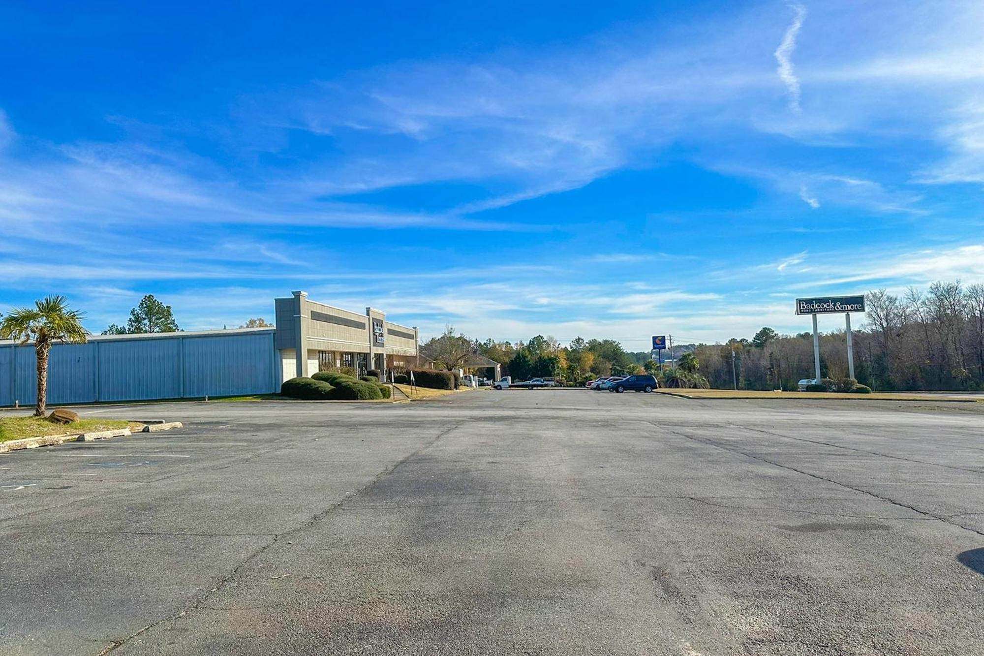 Super Inn & Suites By Oyo Milledgeville Exterior photo