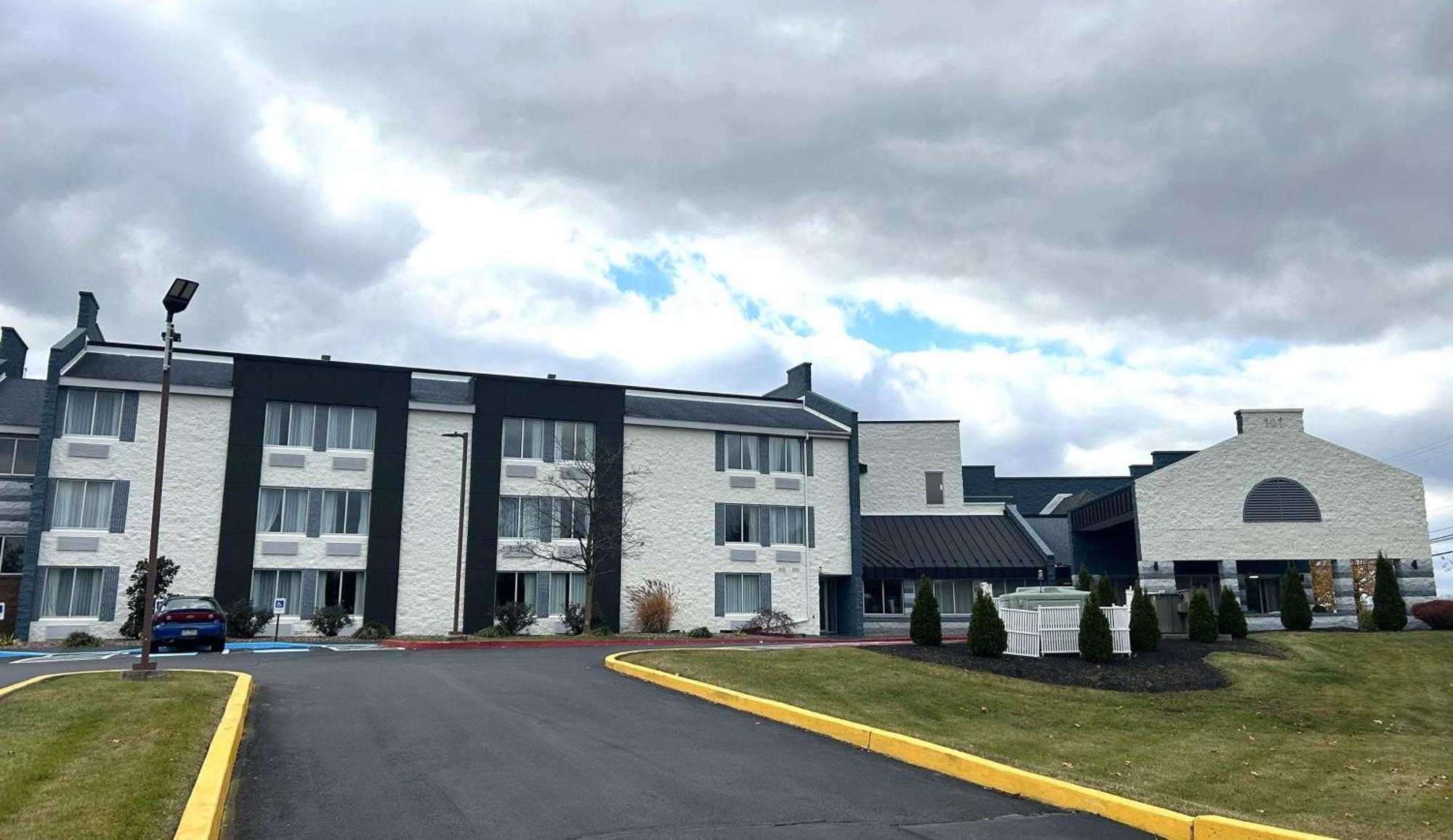 Best Western Carlisle South Exterior photo