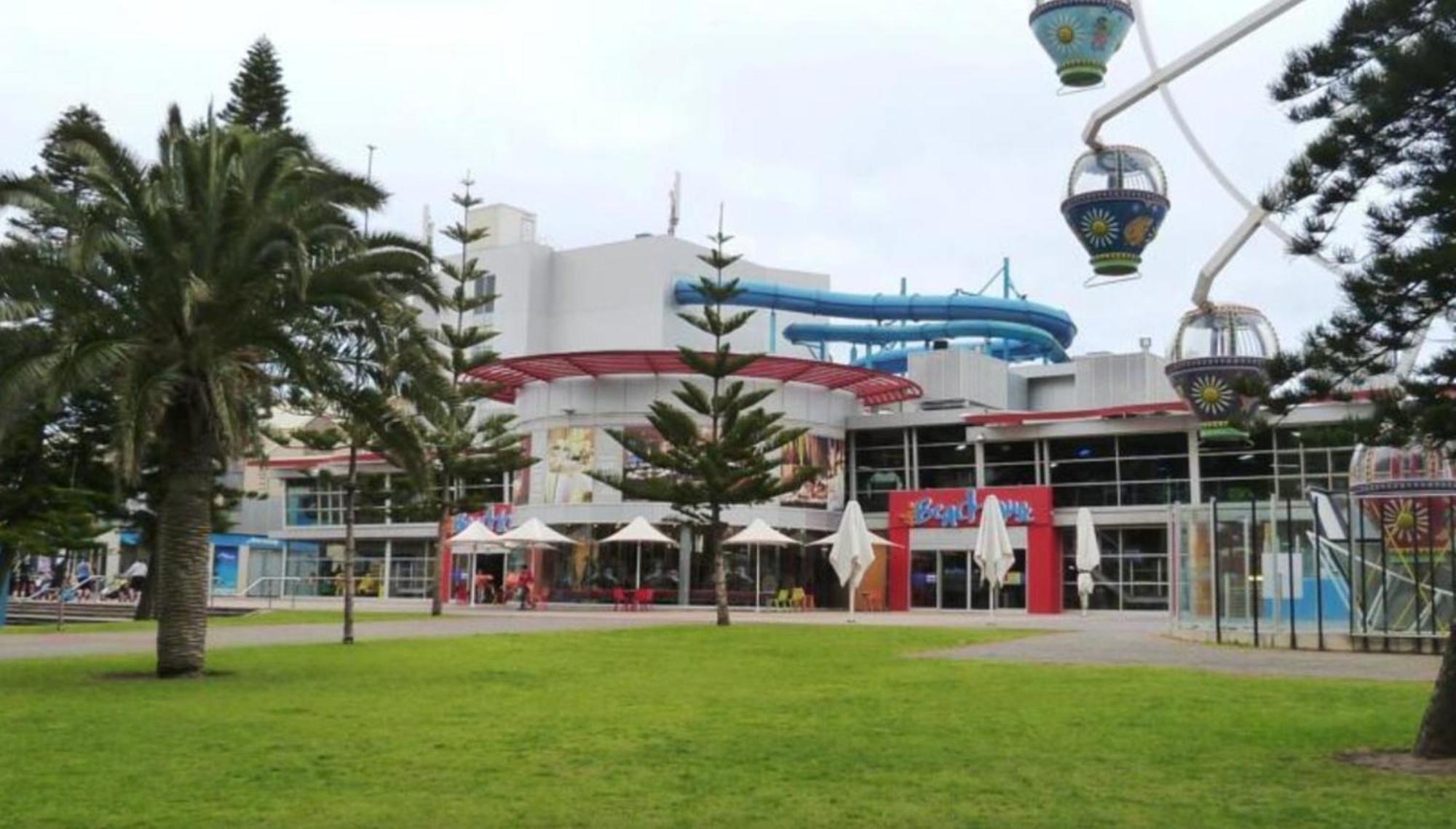 Glenelg Dockside Motel Adelaide Exterior photo