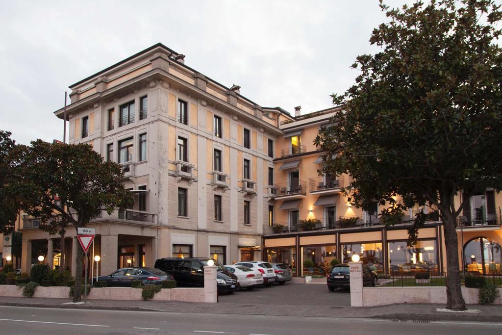 Park Hotel Desenzano del Garda Exterior photo