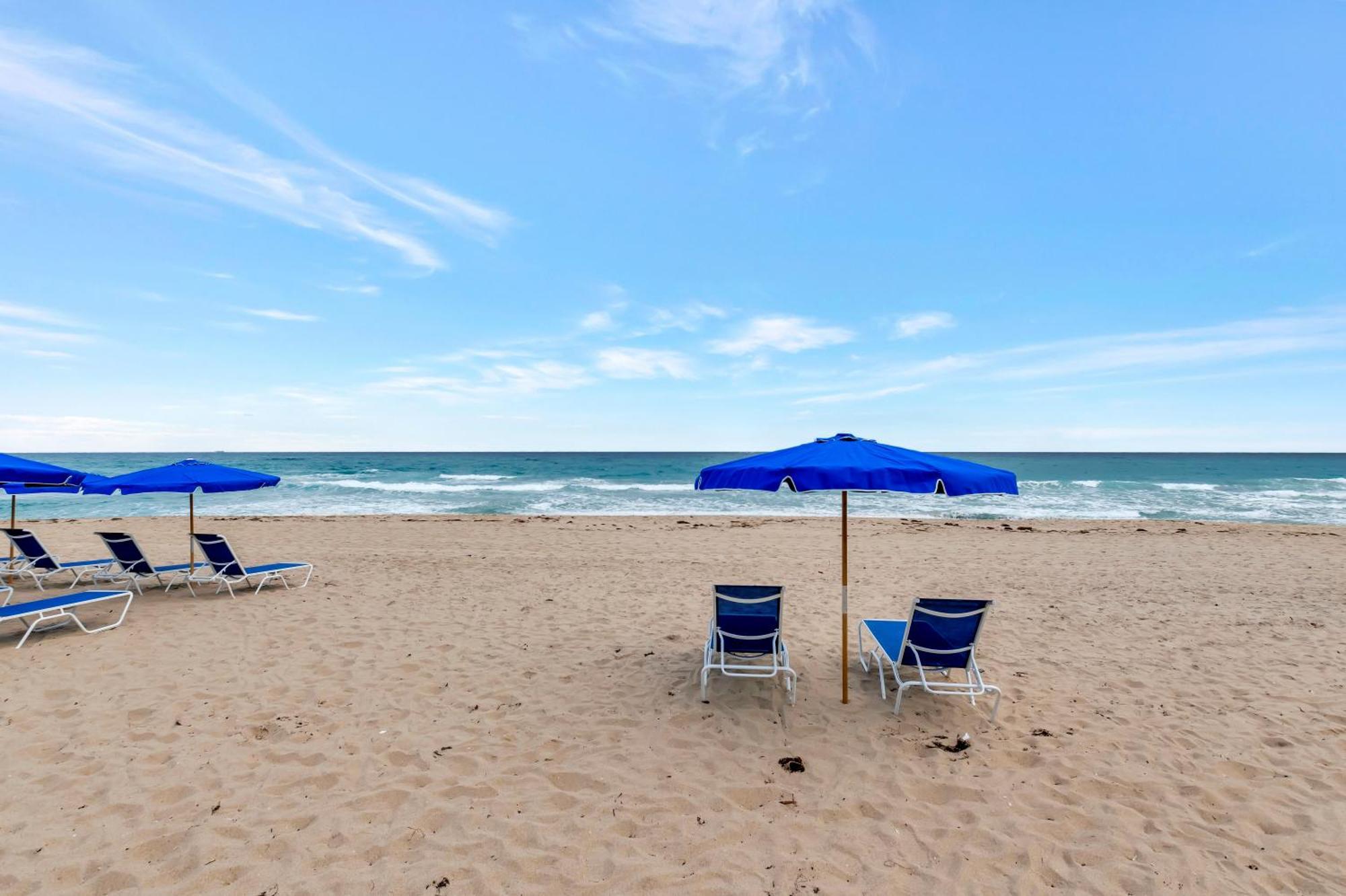 Tideline Palm Beach Ocean Resort And Spa Exterior photo