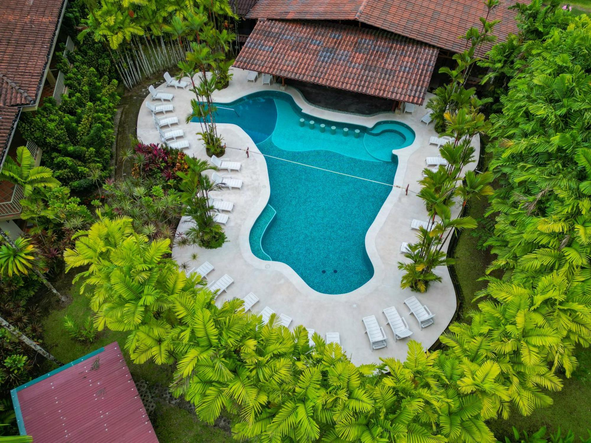 Arenal Backpackers Resort La Fortuna Exterior photo