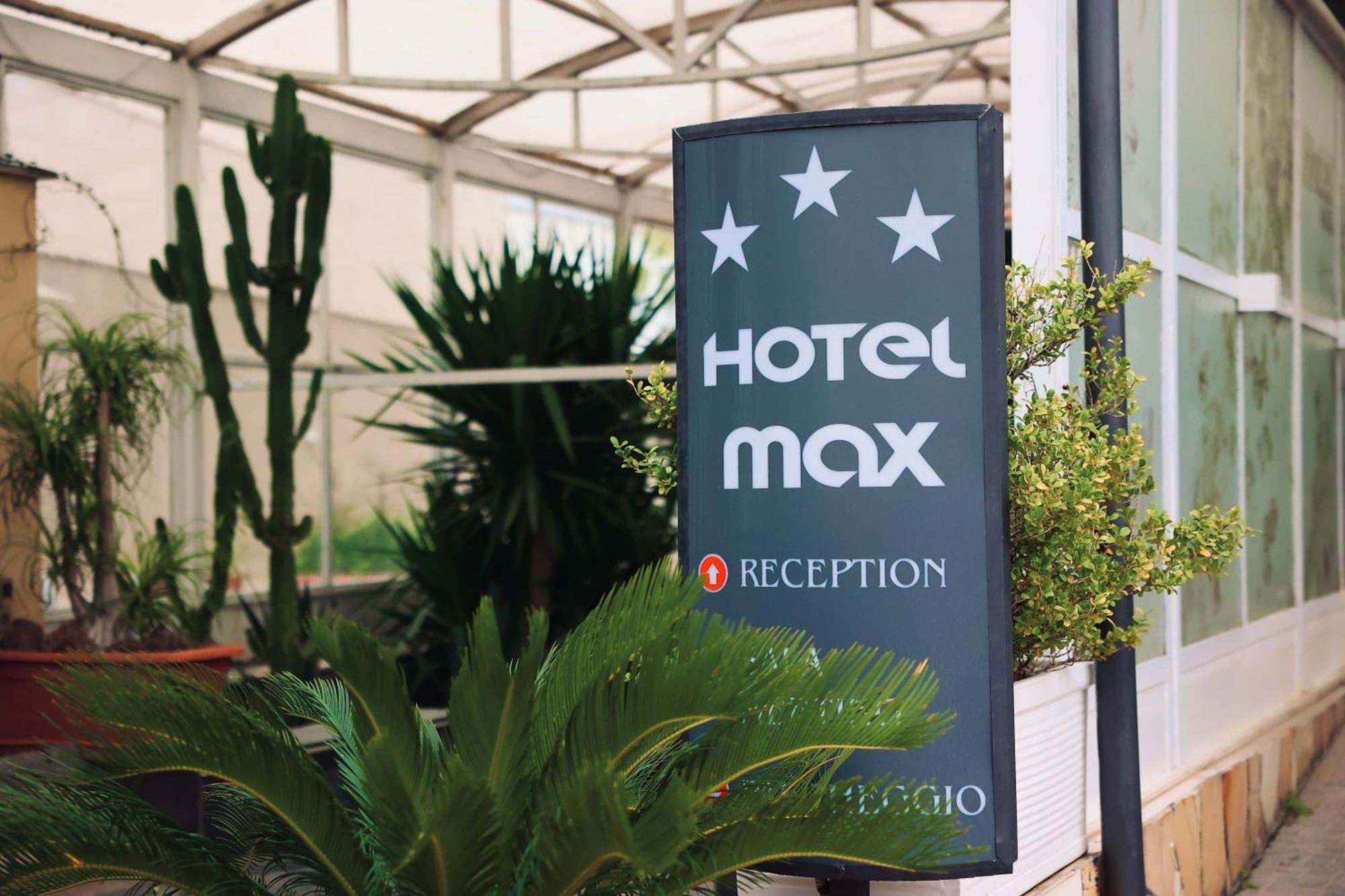 Hotel Max Aversa Exterior photo