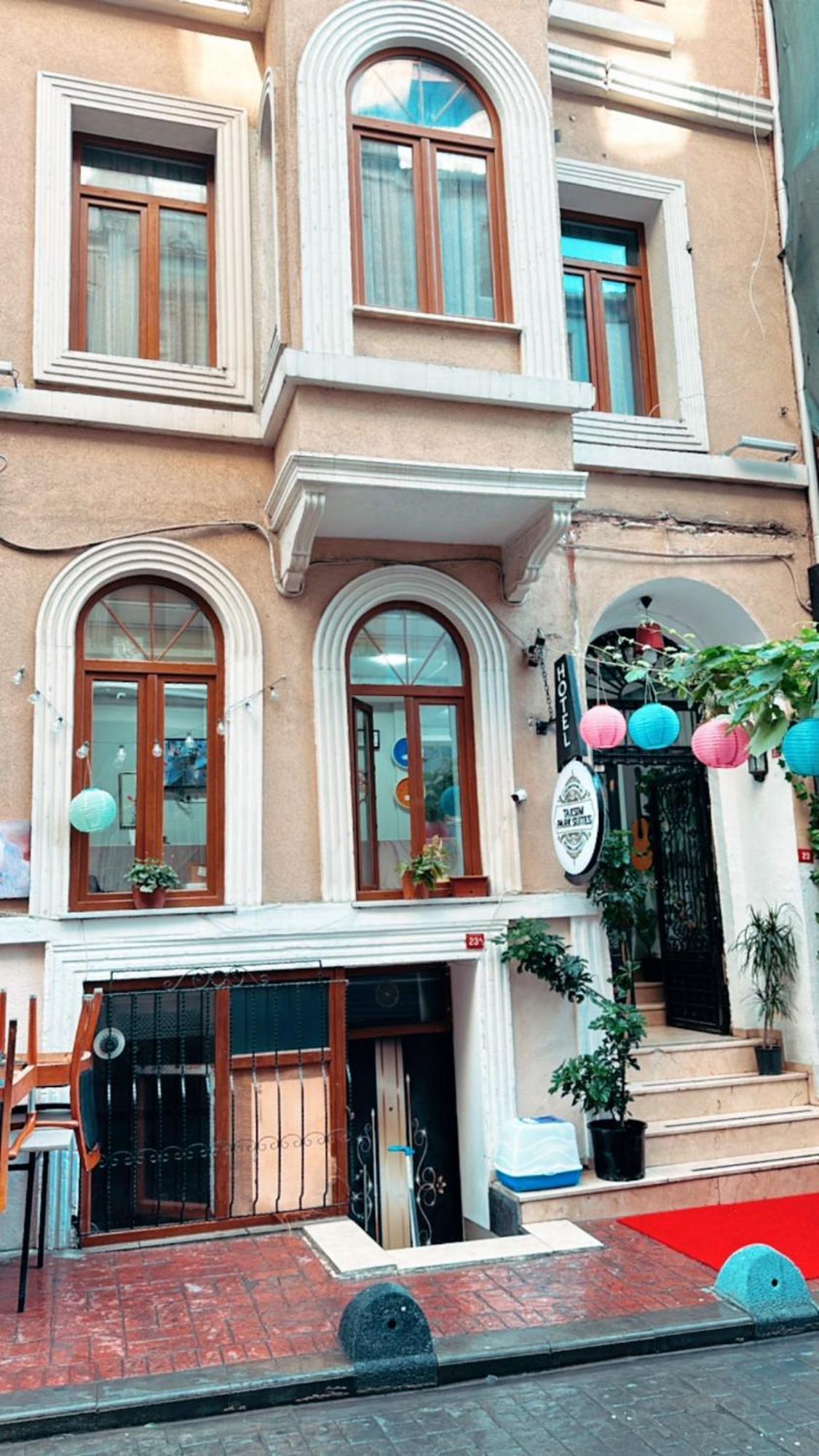 Taksim Park Suites Istanbul Exterior photo