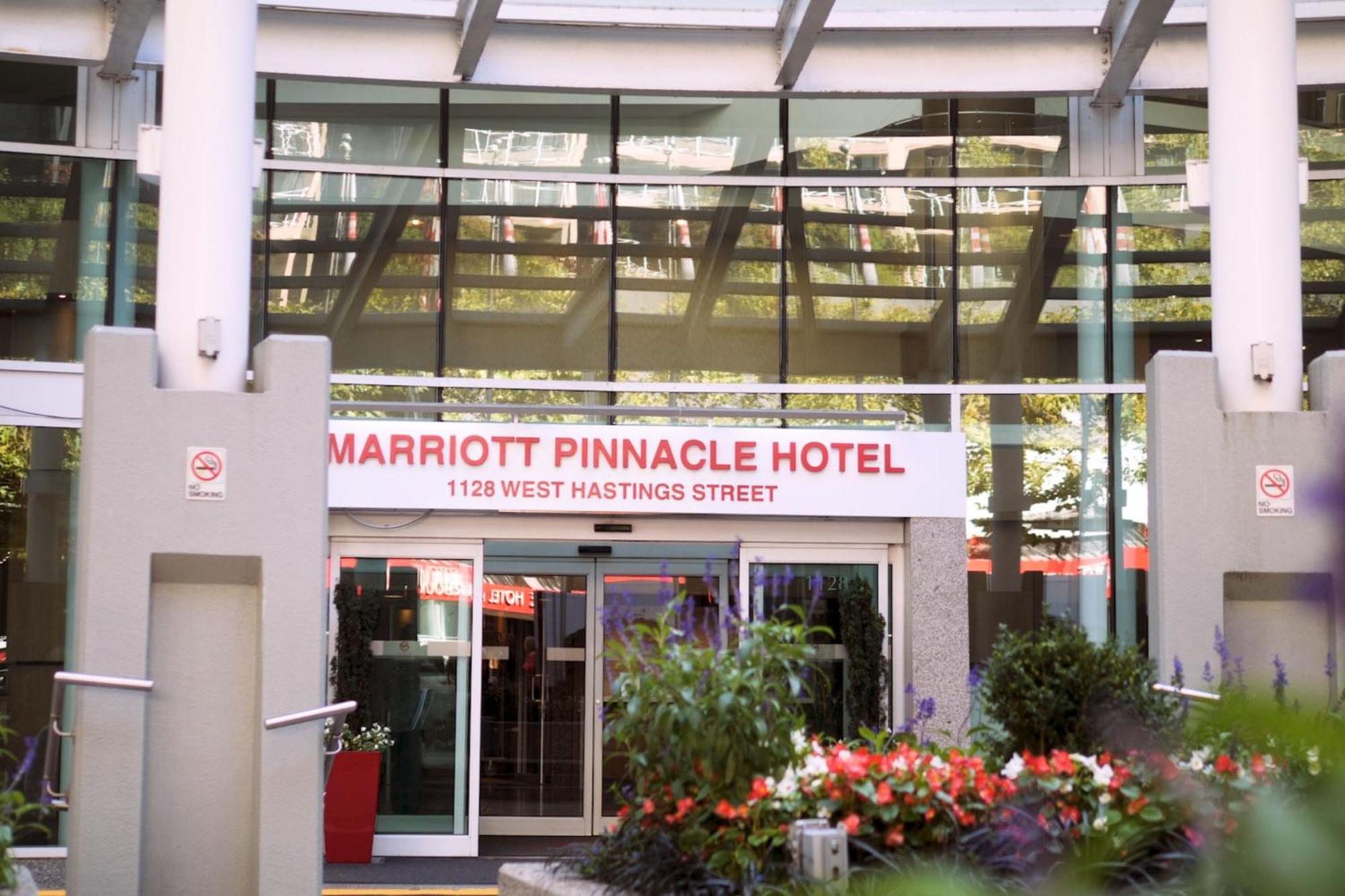 Vancouver Marriott Pinnacle Downtown Hotel Exterior photo