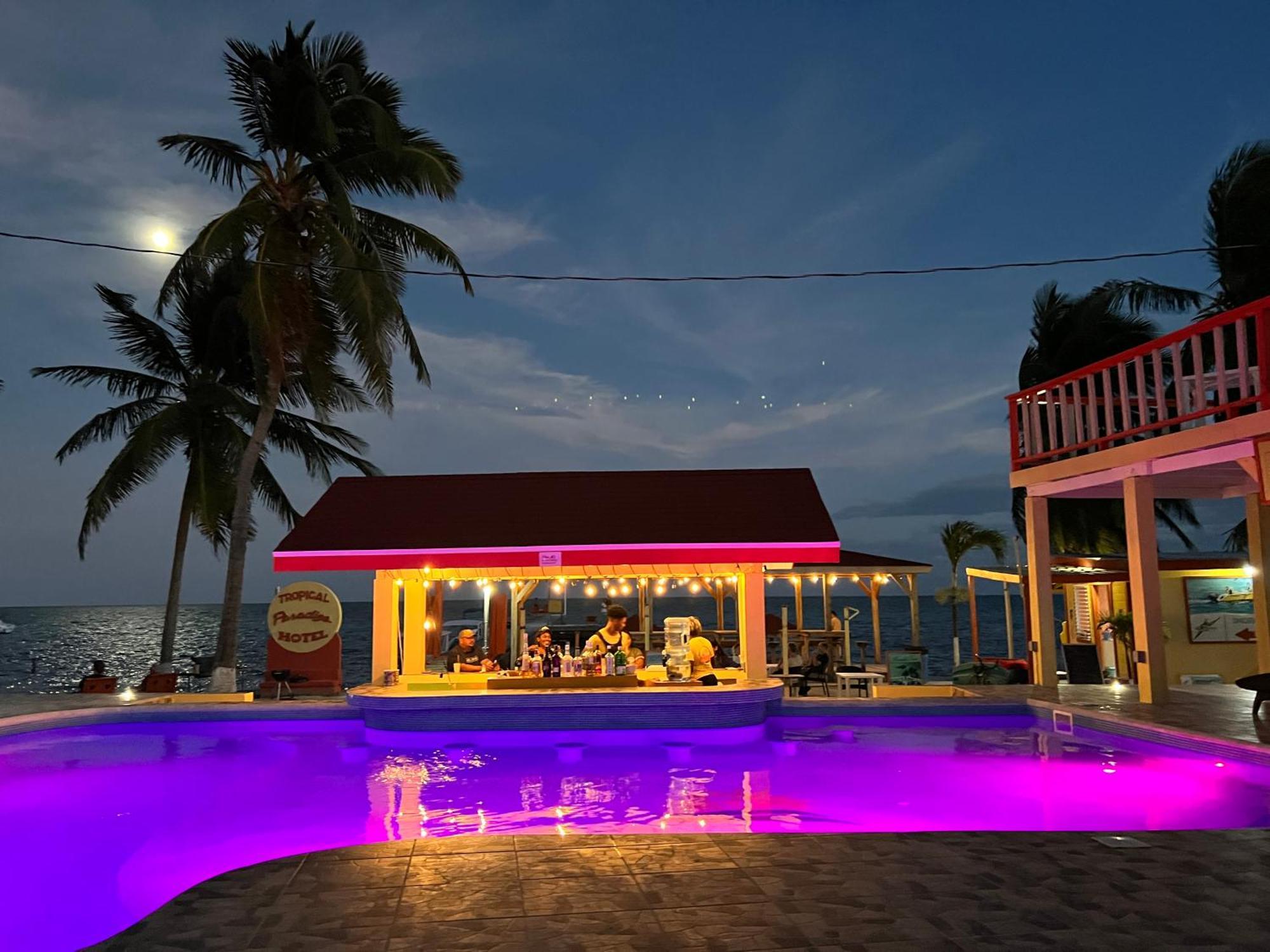 Tropical Paradise Caye Caulker Exterior photo