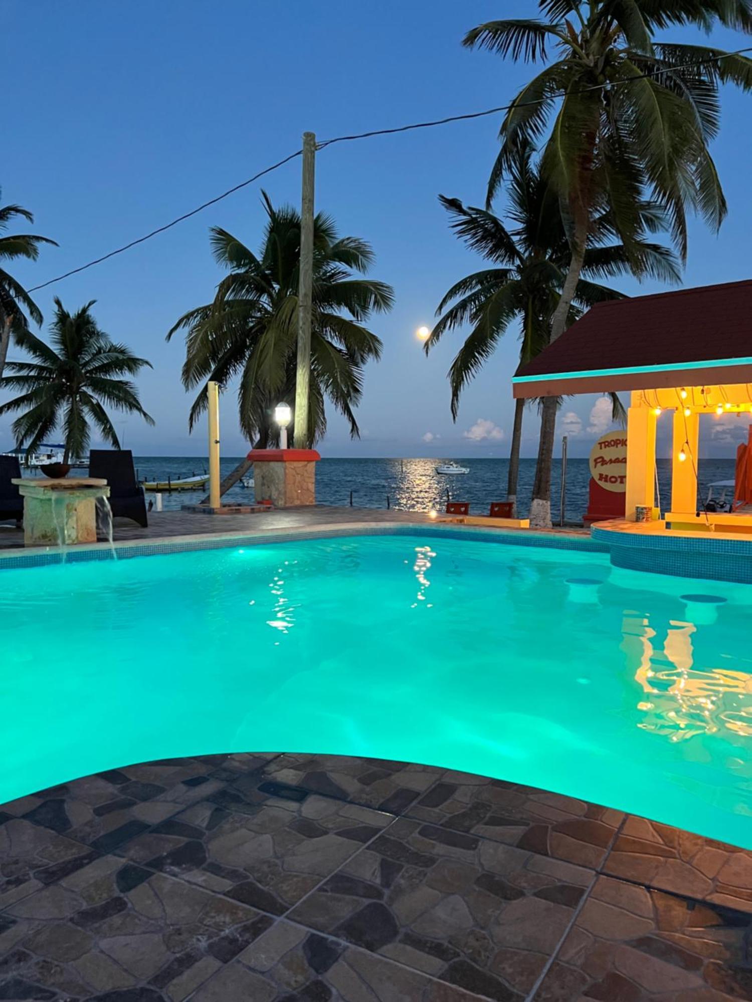 Tropical Paradise Caye Caulker Exterior photo